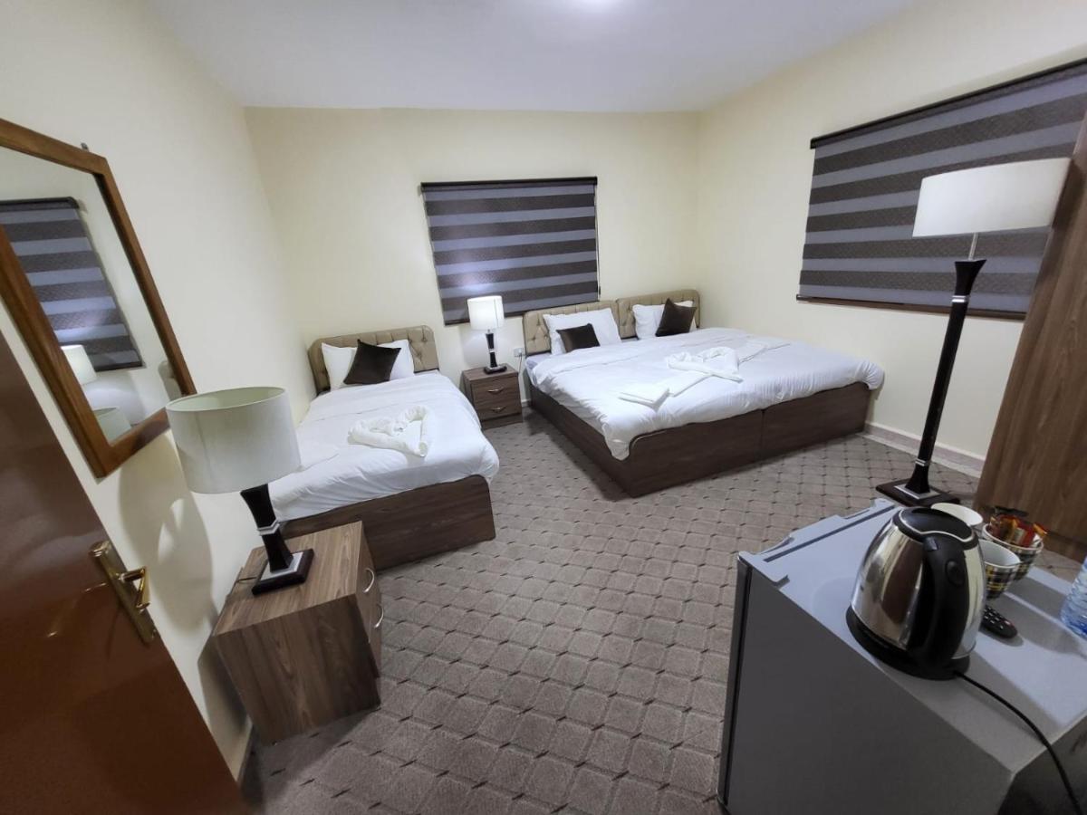 Petra Hills House Hostel Вади Муса Екстериор снимка
