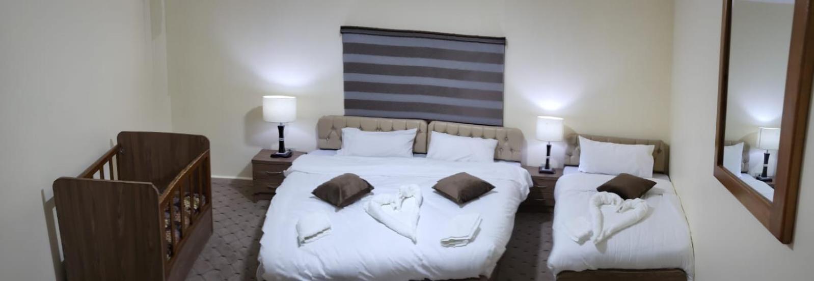 Petra Hills House Hostel Вади Муса Екстериор снимка