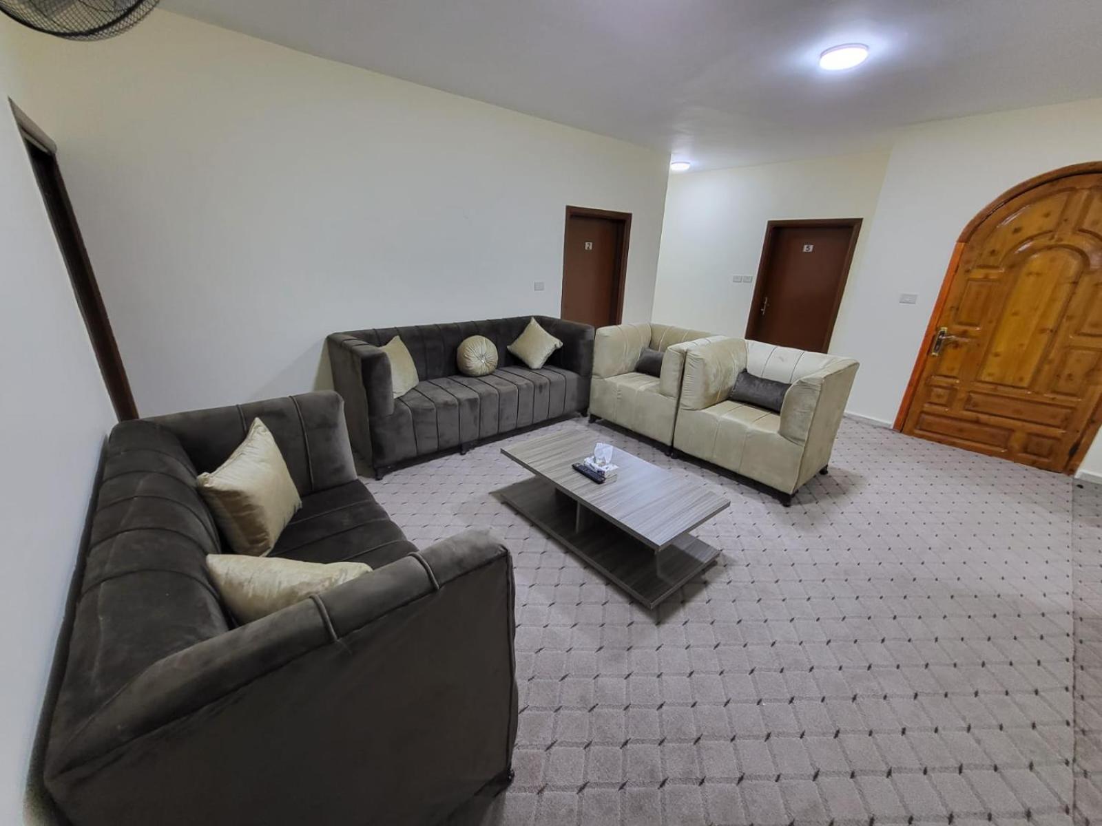 Petra Hills House Hostel Вади Муса Екстериор снимка