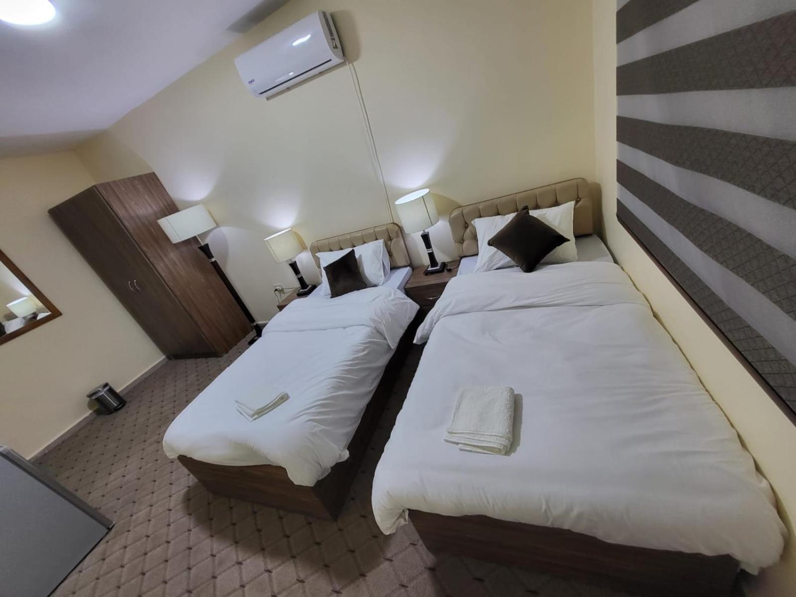 Petra Hills House Hostel Вади Муса Екстериор снимка